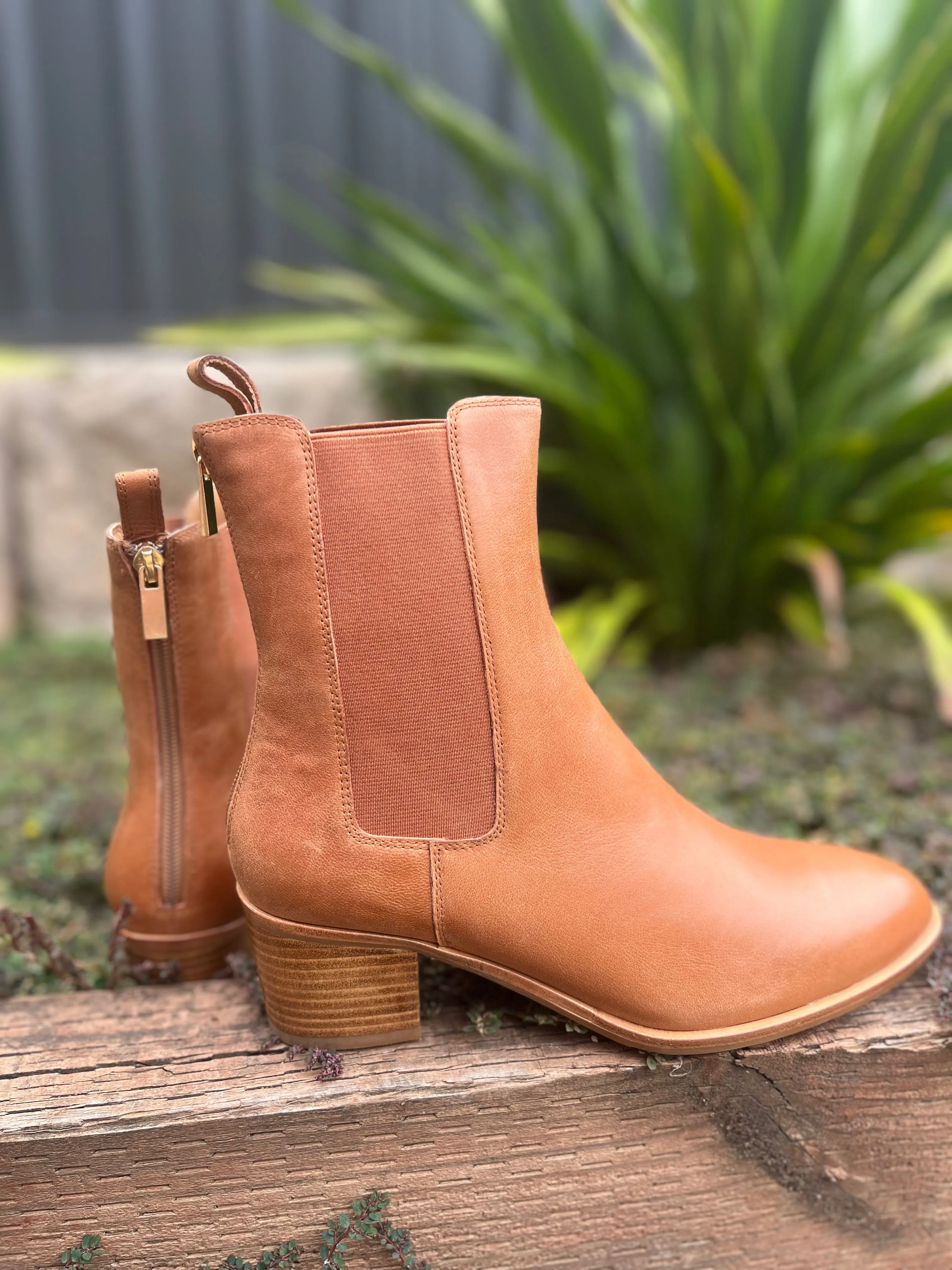 Dowell Boots - Brandy Natural Leather